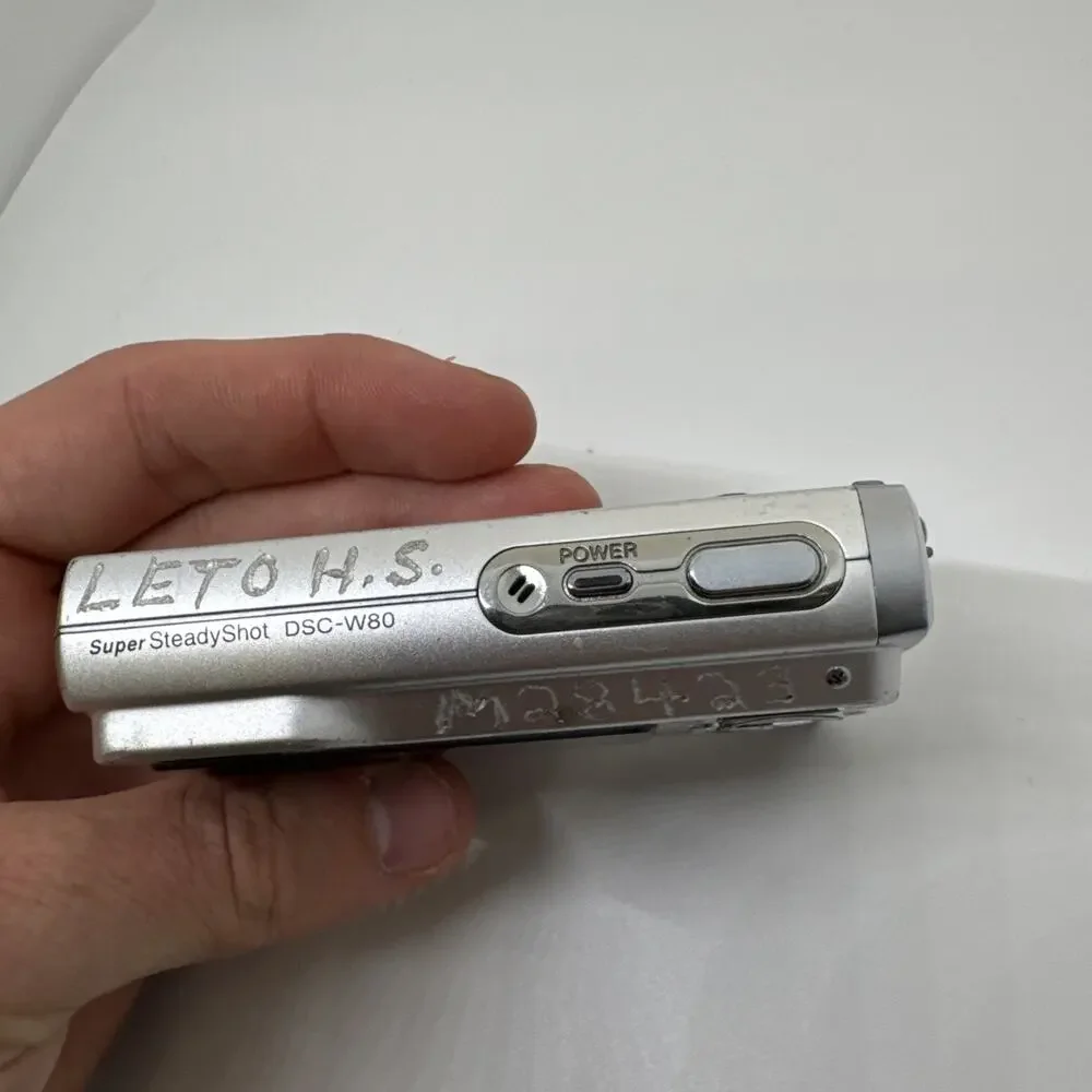 Sony Cybershot DSC-W80 7.2 MP Digital Camera + Battery NO CHARGER Tested WORKS